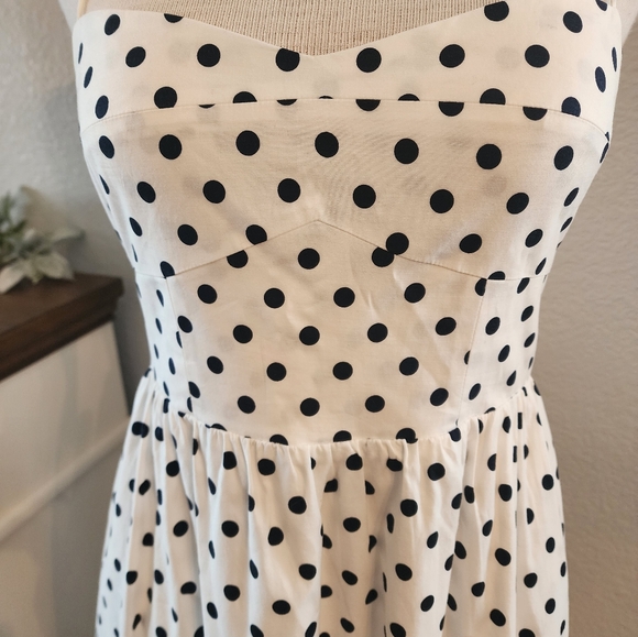 Reformation Vinny White Polka Dot Sweetheart Neck Midi Dress Size 6 NWT - Picture 5 of 10